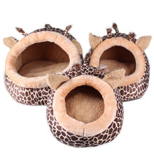 S/M/L Giraffe Printed Bed