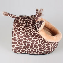 S/M/L Giraffe Printed Bed